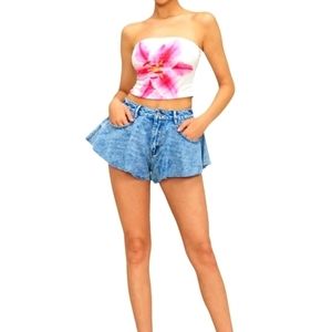 NWT Micas Shorts Women's Small 27 Waist Denim V Shaped Mini‎ Micro Shorts jeans